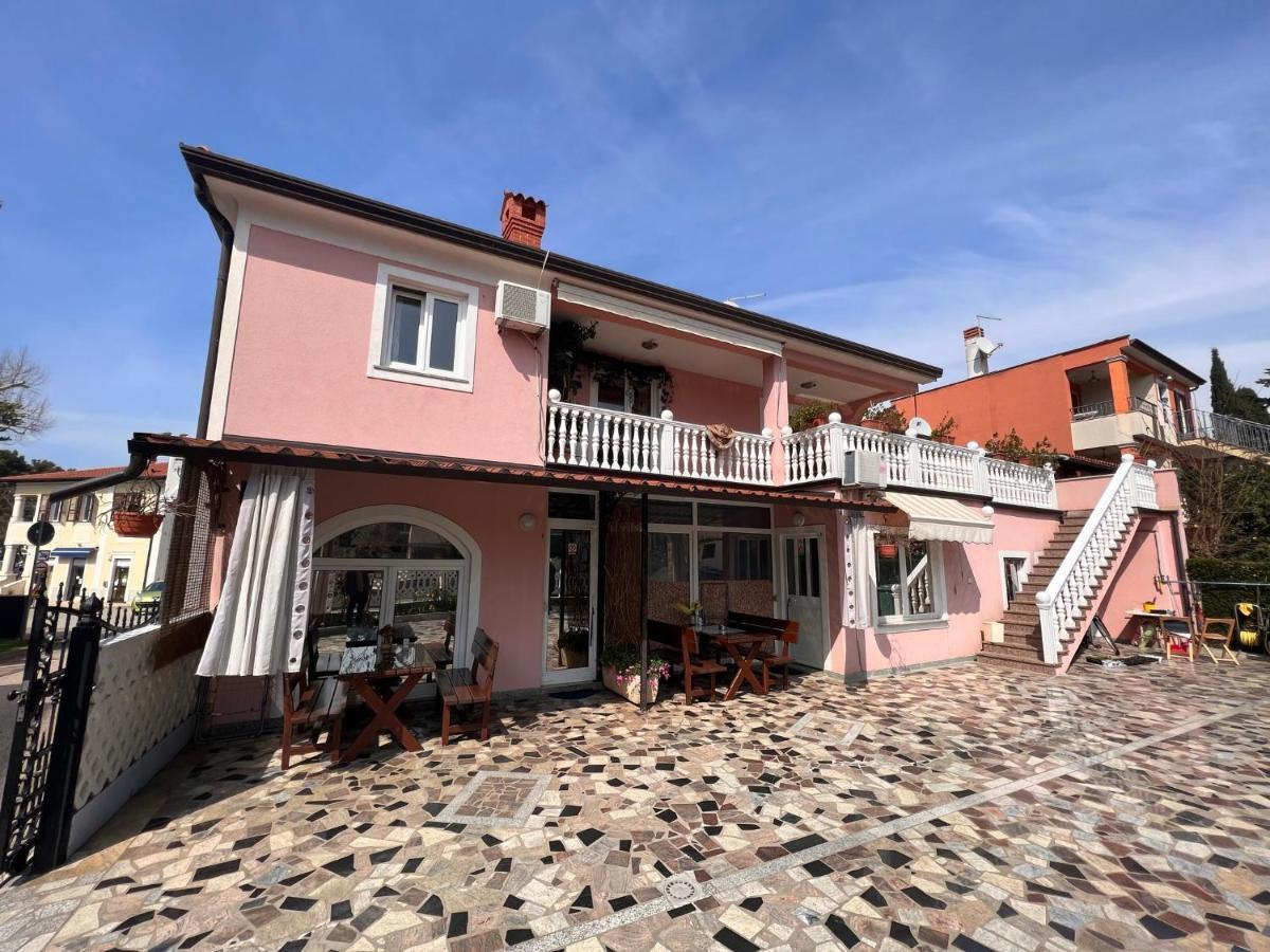 Apartments Tereza Novigrad  Екстер'єр фото