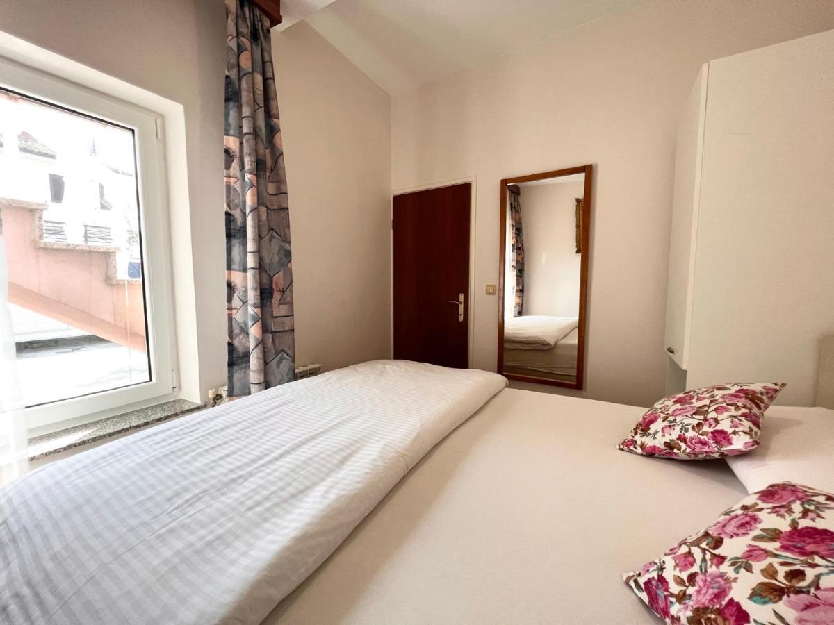 Apartments Tereza Novigrad  Екстер'єр фото