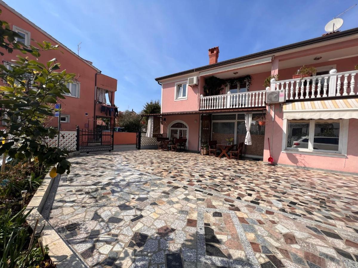 Apartments Tereza Novigrad  Екстер'єр фото