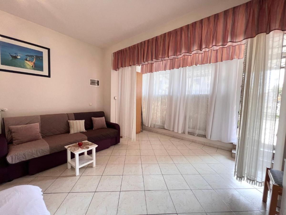 Apartments Tereza Novigrad  Екстер'єр фото