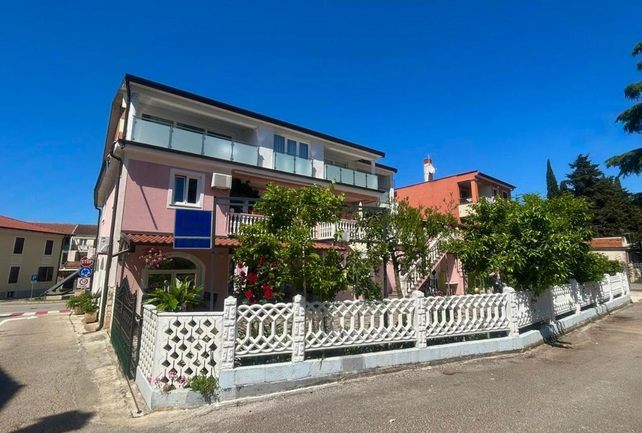 Apartments Tereza Novigrad  Екстер'єр фото