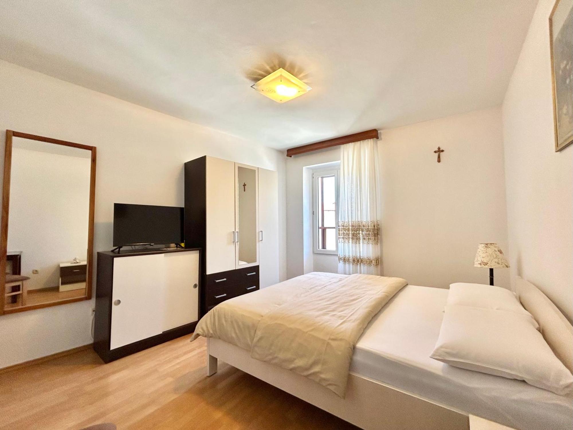 Apartments Tereza Novigrad  Екстер'єр фото
