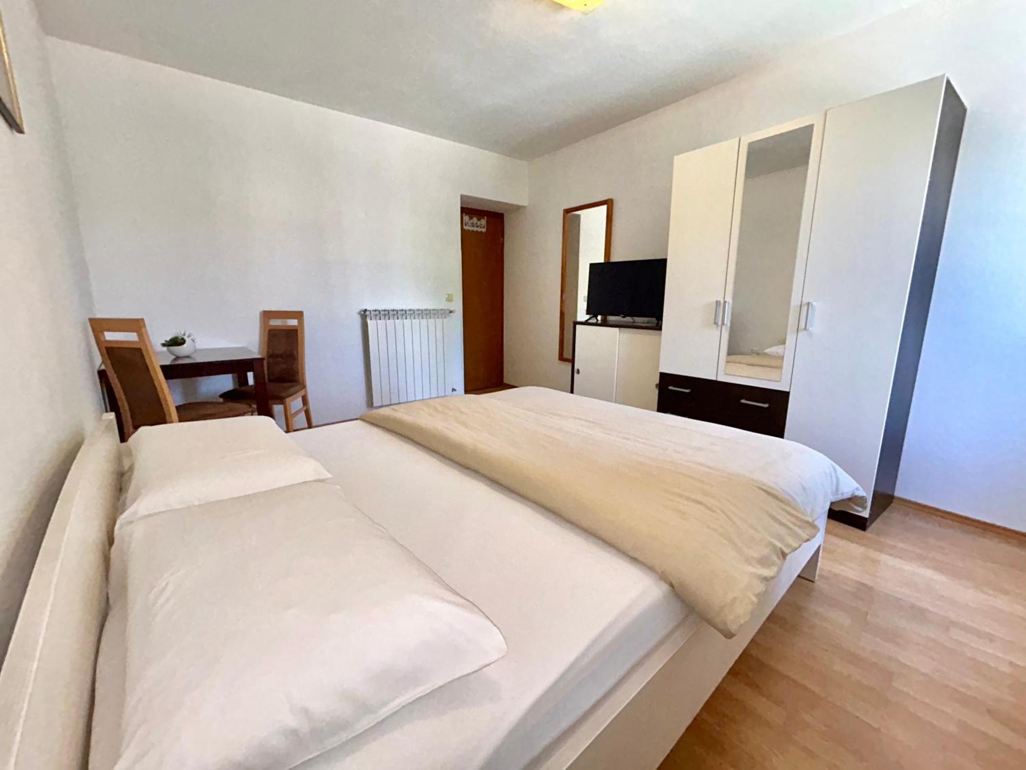 Apartments Tereza Novigrad  Екстер'єр фото