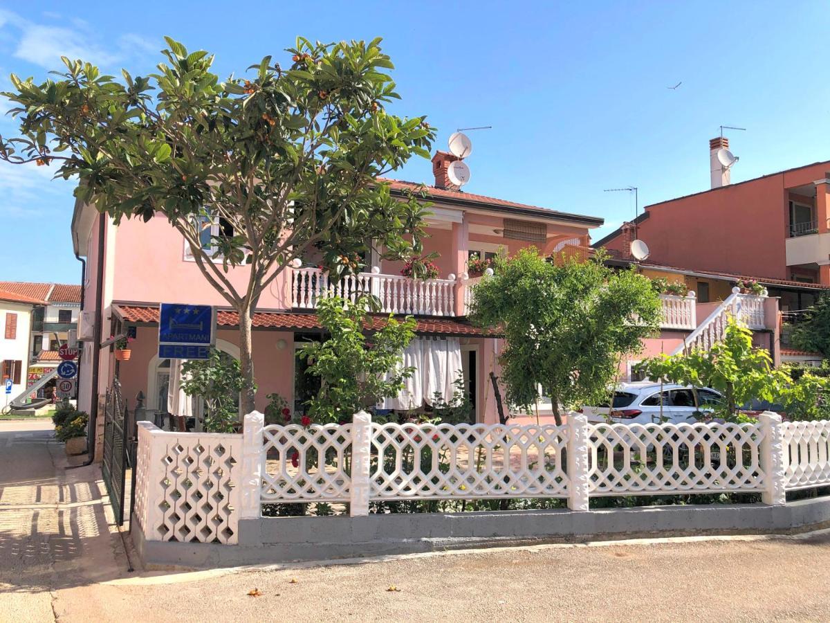 Apartments Tereza Novigrad  Екстер'єр фото